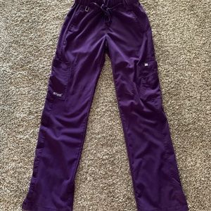 Grey’s anatomy plum scrubs